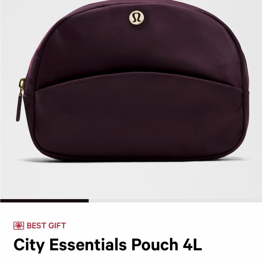 Lululemon City Essentials Pouch 4L in Purple